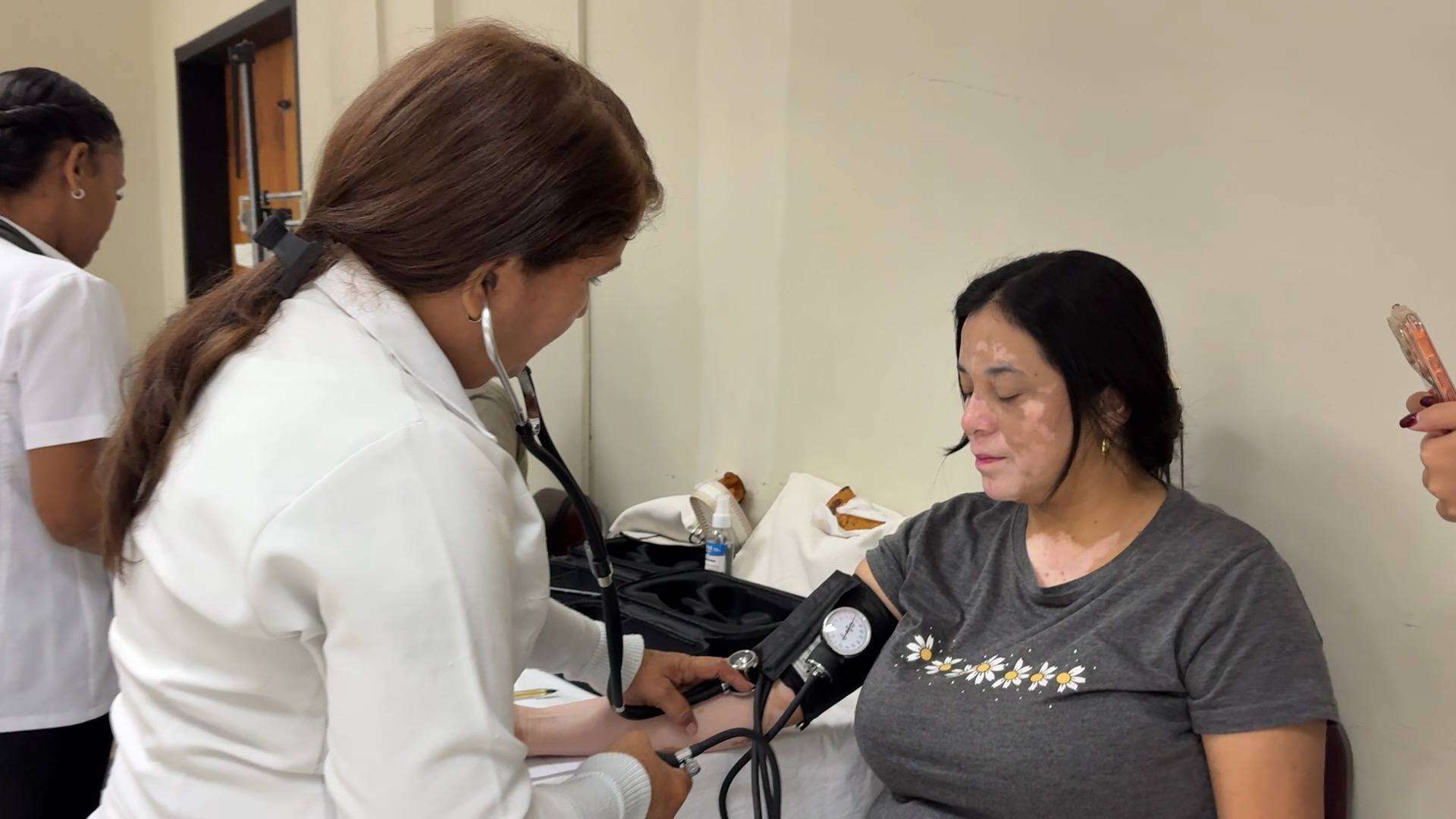 À Yaracuy, on soigne des patients atteints de vitiligo