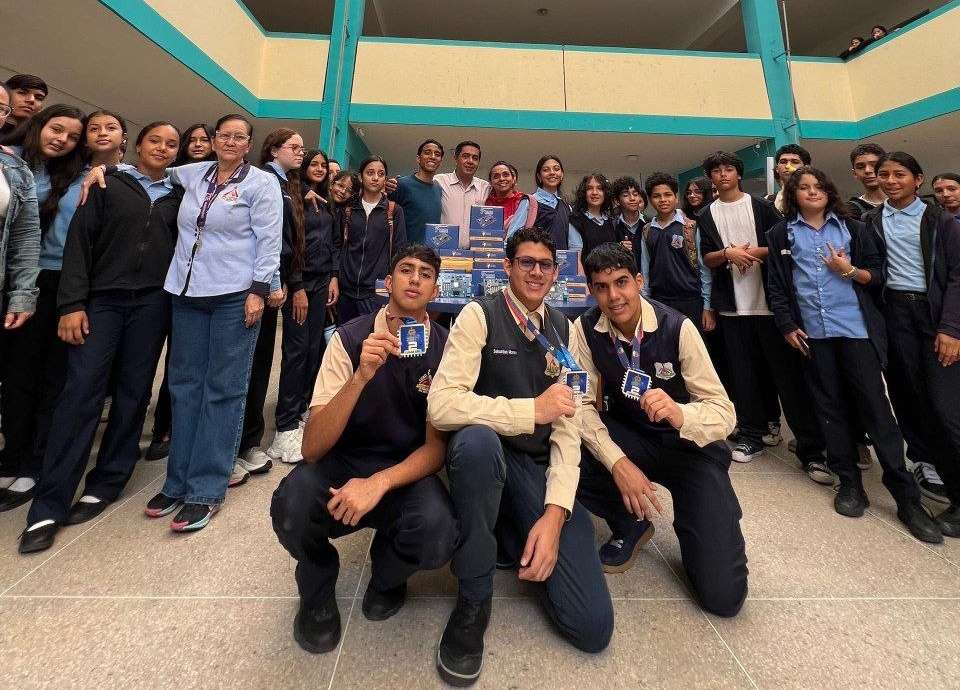 Ils livrent 30 kits robotiques au programme Little Engineers de Mérida