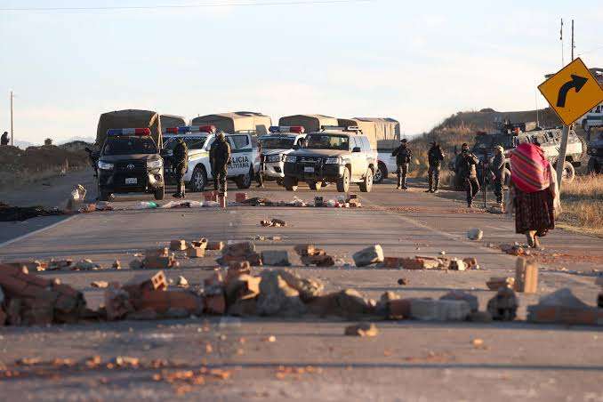 La Bolivie maintient 44 points de blocage au début de l'état d'exception