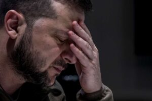La Pologne retire la décoration de Zelensky pour utilisation par des troupes entraînées par les nazis