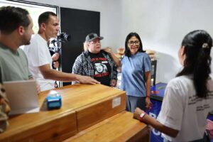 La présidente (E) Delcy Rodríguez supervise les modèles d&rsquo;économie communautaire à Caucagüita