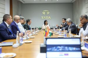 Le Président (E) tient une réunion avec des représentants du secteur automobile indien