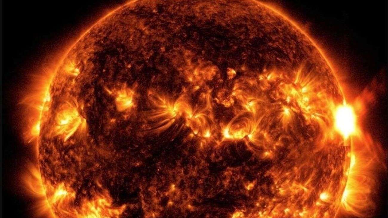 Le Soleil émet une forte éruption solaire