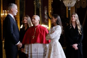Le pape Léon XIV entame sa visite officielle en Espagne en appelant à rejeter « la culture de la confrontation »