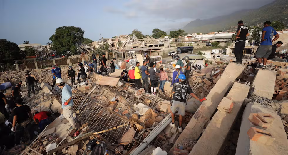 Le sauvetage des personnes piégées est la priorité au Venezuela, déclare Delcy Rodríguez