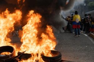 Les émeutes à Bogota et à Cali après le jour des élections font un mort ; les autorités clarifient ce qui s&rsquo;est passé