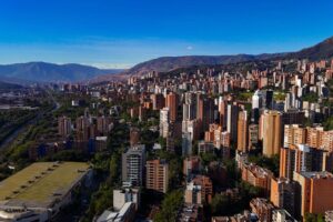 Où séjourner à Medellín pour la Foire aux Fleurs 2026 : zones et tarifs