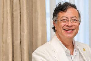 « Soutenir les génocides, c&rsquo;est soutenir le génocide » Gustavo Petro attaque Abelardo de la Espriella pour sa décision de rétablir les relations avec Israël