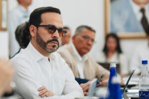 Abelardo de la Espriella défie Petro et réaffirme que sa possession sera dans une garnison militaire