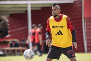 « Il a l&rsquo;air rouge »: Arturo Vidal fait sensation après avoir été vu en train de s&rsquo;entraîner au siège de Santa Fe