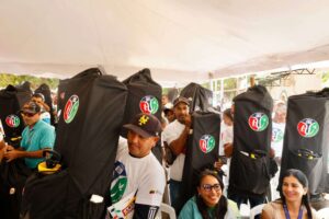 Ils ont livré plus de 100 kits tromblon Clap aux producteurs de Sucre