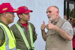 Le chef José Andrés arrive au Venezuela : il ne s&rsquo;agit pas seulement de cuisiner, il s&rsquo;agit aussi de manger tous les jours