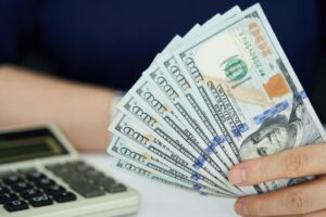 Pourquoi le dollar s’est-il effondré aujourd’hui en Colombie à son plus bas niveau depuis six ans et qui a-t-il touché ?