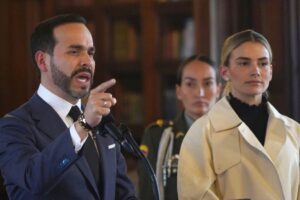 Abelardo de la Espriella annonce une urgence économique due au tremblement de terre et crée le « Fonds Miracle »