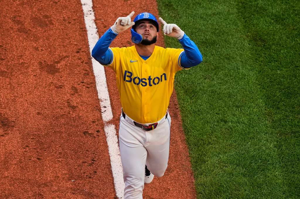 Abreu frappe 2 circuits pour prolonger la séquence des Red Sox