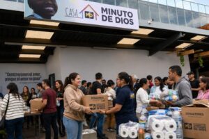 Apprenez comment faire un don et quoi apporter au centre de collecte installé au Paseo Villa del Río CC