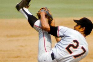 Au milieu du match, Juan Marichal a frappé la tête de John Roseboro d&rsquo;un coup sûr.
