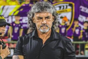 « C&rsquo;est en préparation » : l&rsquo;option surprenante de Leonel Álvarez pour prendre la direction d&rsquo;un géant