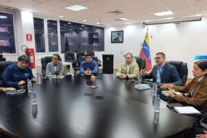 Ils inspectent les progrès et les projections stratégiques de l&rsquo;Agence bolivarienne pour les activités spatiales