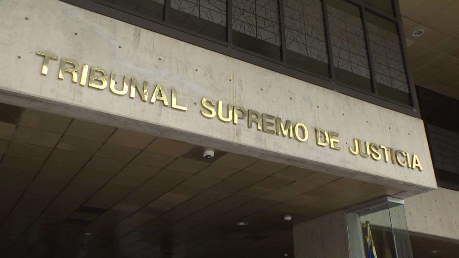 Le TSJ a déclaré que le décret d'urgence économique est annexé à la Constitution