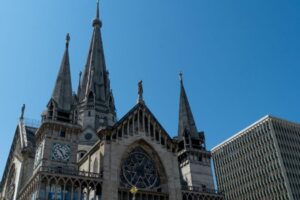 L&rsquo;icône de Caldas est-elle en train de vaciller ? Ils révèlent ce qui est arrivé à la cathédrale de Manizales après le brutal tremblement de terre