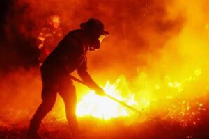 Tolima n&rsquo;en donne pas plus : De la Espriella déclare une calamité publique et annonce une aide millionnaire pour les incendies de forêt
