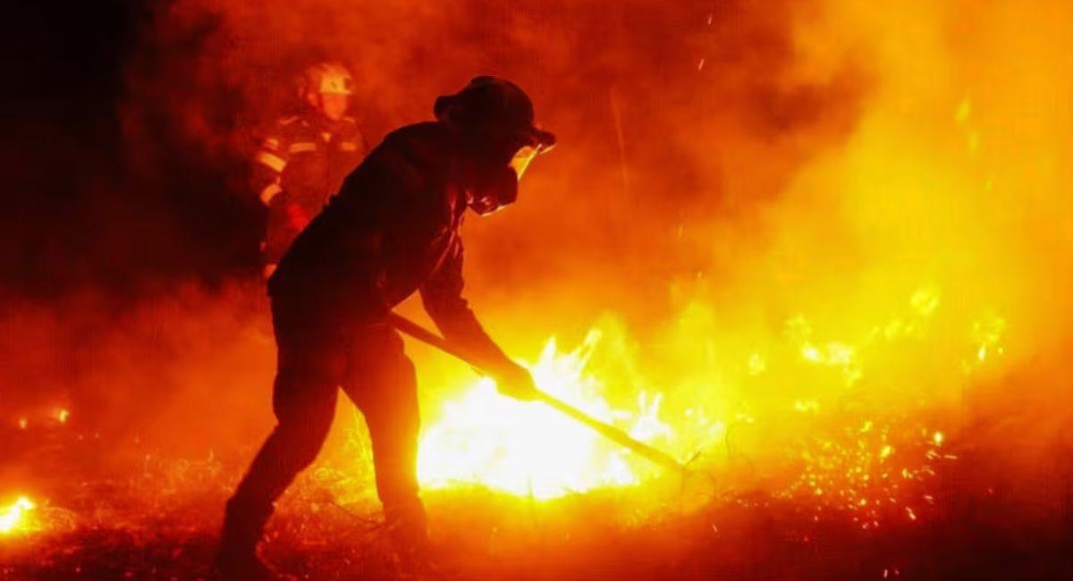 El fuego no da tregua en Tolima, ya van 50 mil hectáreas arrasadas. Foto: Instagram @gobertolima
