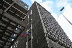 Le Venezuela restreint les liquidités bancaires pour soutenir le bolivar