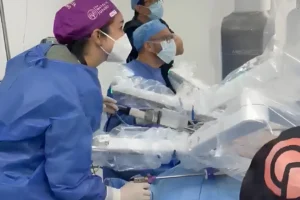 À la Clinique Universitaire, la chirurgie robotique numéro 20 s&rsquo;est déroulée sans complications