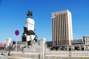 Cuba approuve la création de chaînes de magasins dans le cadre des réformes commerciales