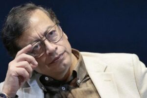 « Je n&rsquo;avais aucune idée de ce que c&rsquo;était » : la confession inhabituelle de Petro après son inscription sur la liste Clinton