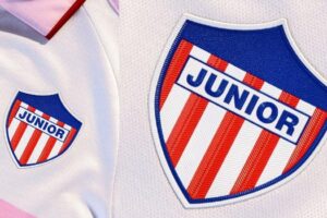 Junior présente son nouveau maillot et surprend les fans du « requin » avec son design