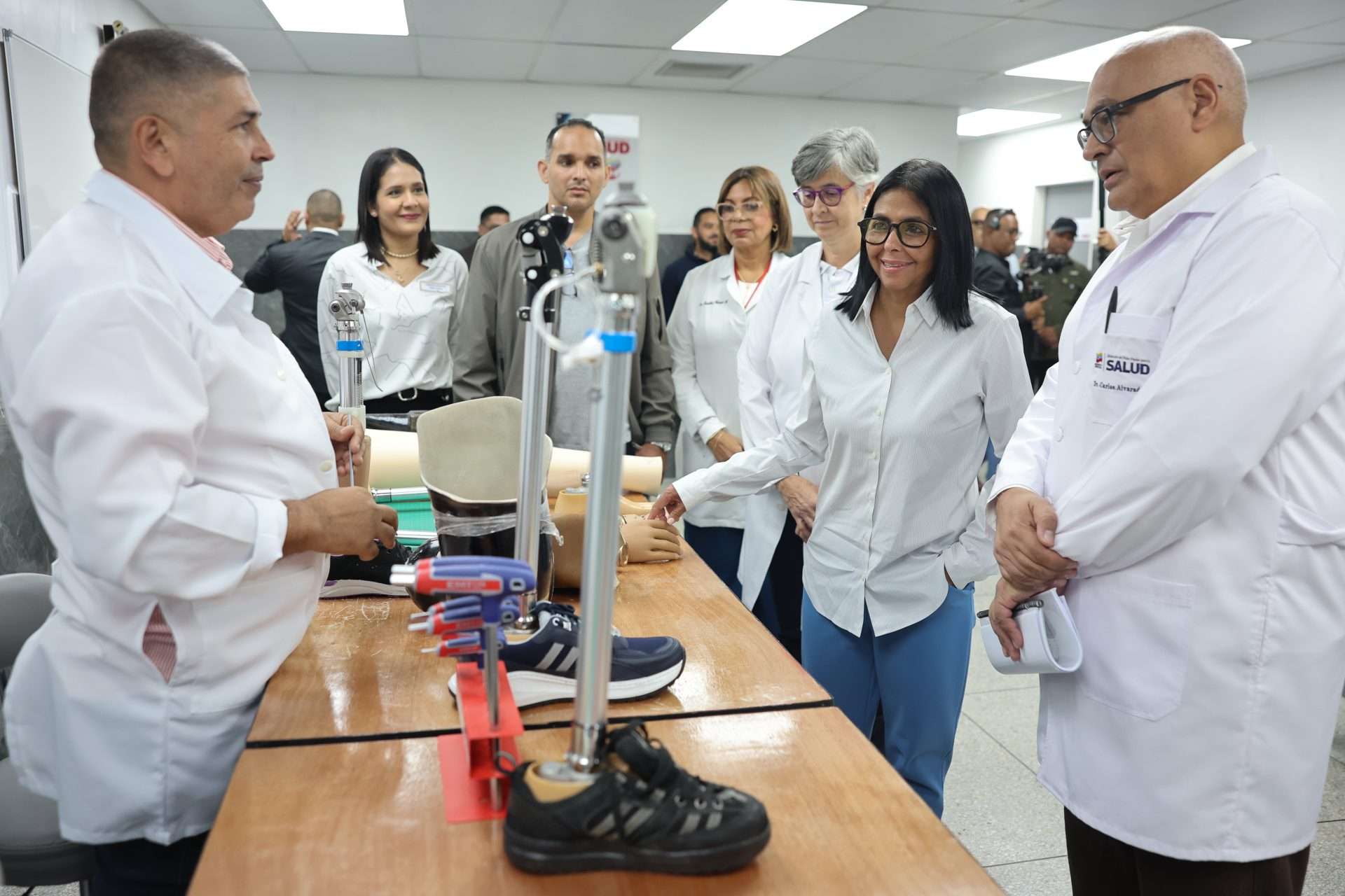 Le Venezuela et le Japon promeuvent la fourniture de technologies bioniques au laboratoire de prothèses et d'orthèses du pays