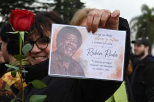 Une vague de personnes a dit au revoir à Rubén Rada, icône du candombe