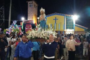 Avec dévotion et foi, ils célèbrent la Vierge du Rosaire à Yaracuy