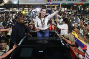 Le retour de María Corina Machado à Caracas accroît la pression pour les élections au Venezuela