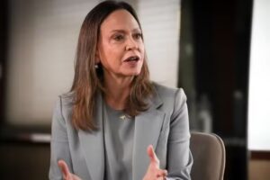 Machado remet en question la transparence de l&rsquo;accord entre le Venezuela et la compagnie pétrolière liée aux États-Unis