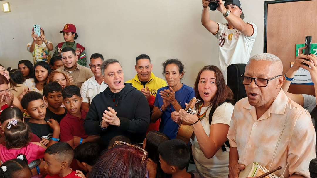La Grande Mission Viva Venezuela a célébré la carrière artistique de Francisco Pacheco au camp Coche