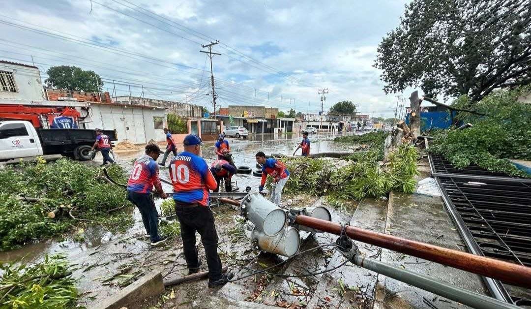 Les tempêtes de vent ont ravagé le centre sportif « Batalla de Carabobo »