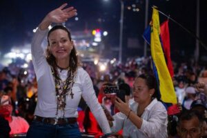 María Corina Machado est revenue au Venezuela après des mois d&rsquo;exil : c&rsquo;était son arrivée