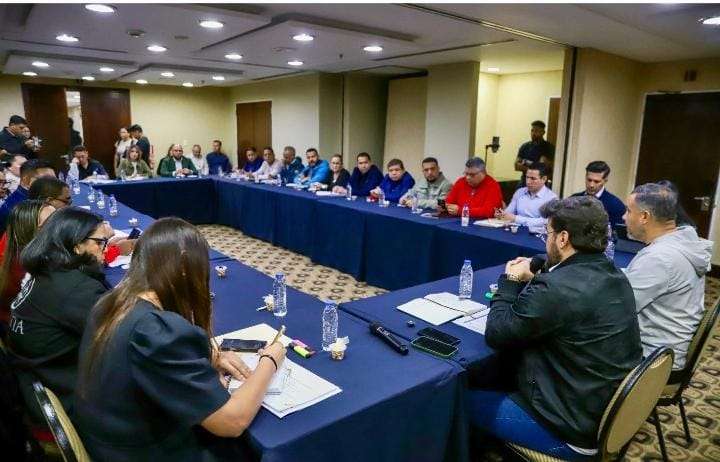 Monagas et Anzoátegui promeuvent une alliance dans le secteur des hydrocarbures
