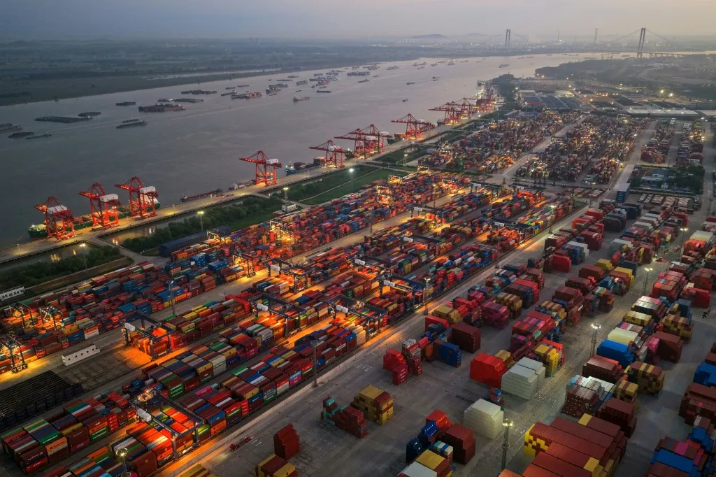 OMC : le commerce mondial de marchandises va croître de 3,9% en 2026