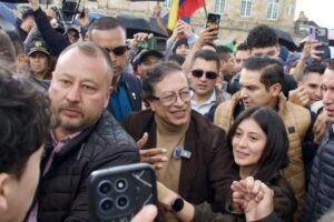 Petro demande à accroître la mobilisation et met en garde contre une grève générale