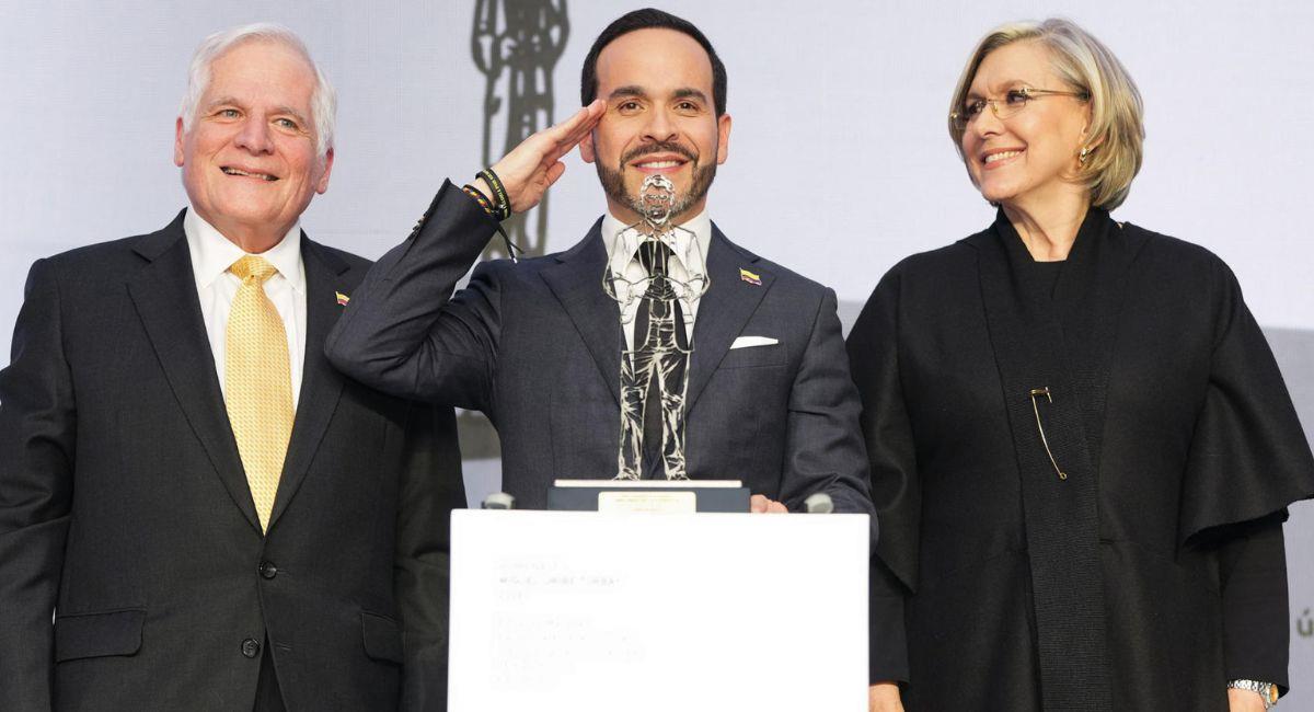 Abelardo de la Espriella durante un discurso recordando al senador Miguel Uribe Turbay. Foto: EFE Presidencia de Colombia