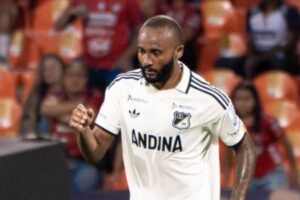 Tension chez Millonarios : Leonai répond après le départ de Bustos